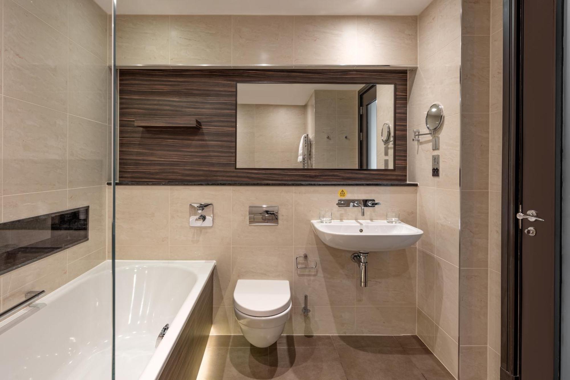 Stanley House Hotel & Spa แบล็กเบิร์น ภายนอก รูปภาพ